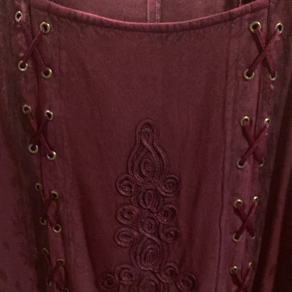 The Pyramid Collection burgandy tunic. Sz. Large. - Picture 3 of 7